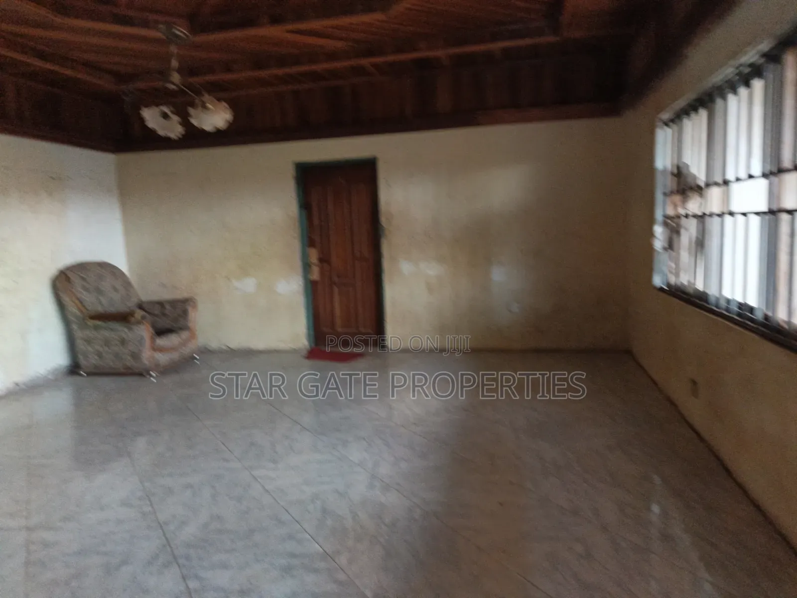 7bdrm House in Emina, Kumasi Metropolitan for sale