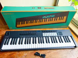 Original Novation Lunchkey 61 Mk4 Bundle