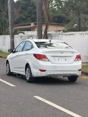 Hyundai Accent SE Sedan 2016 White