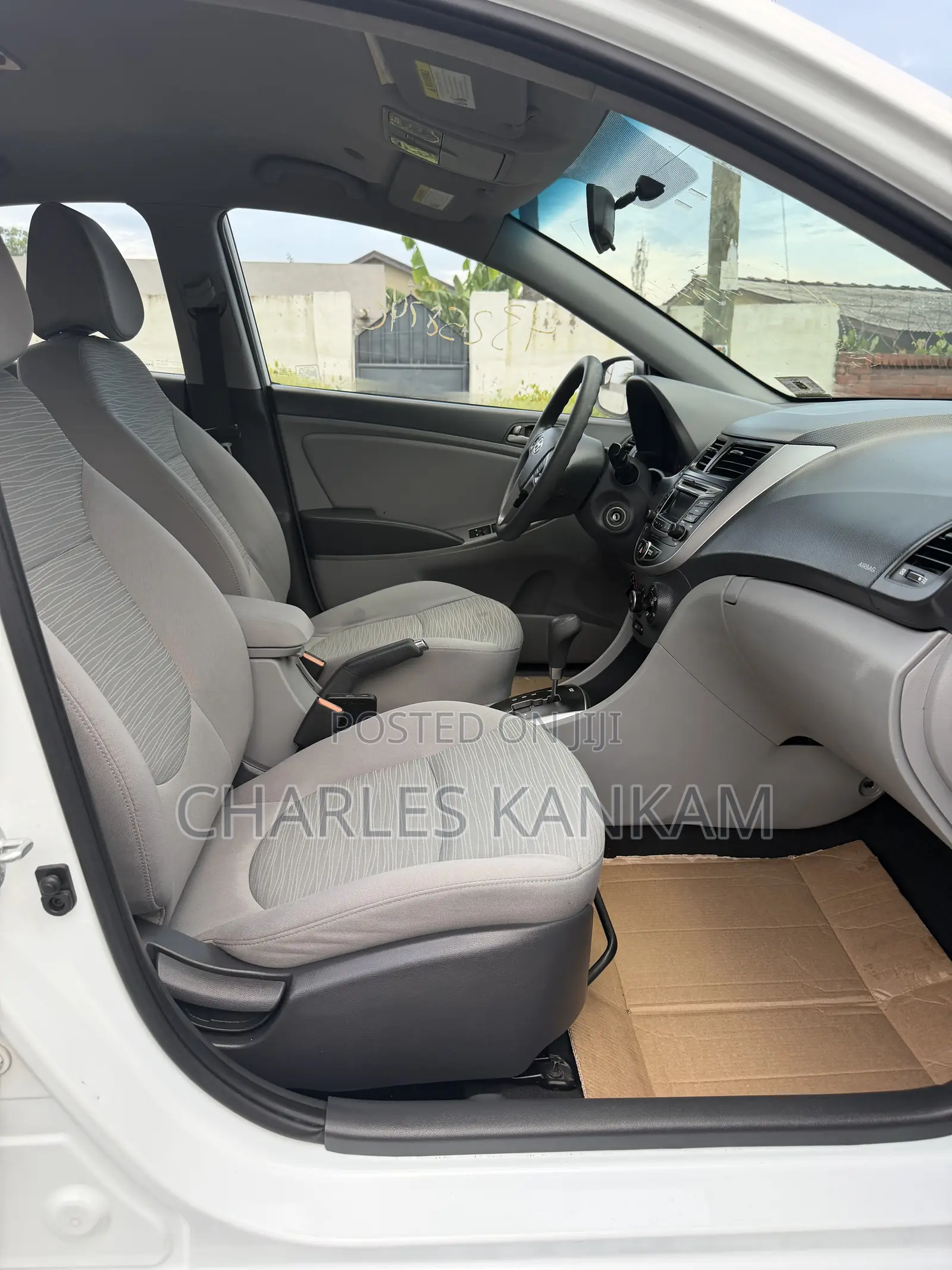 Hyundai Accent SE Sedan 2016 White