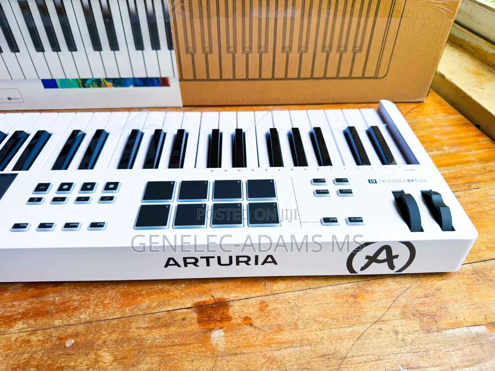 Brand New Original Arturia Keylab Essential 61 Mk3 White Bundle