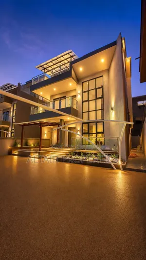 5bdrm House in Accra Metropolitan for sale