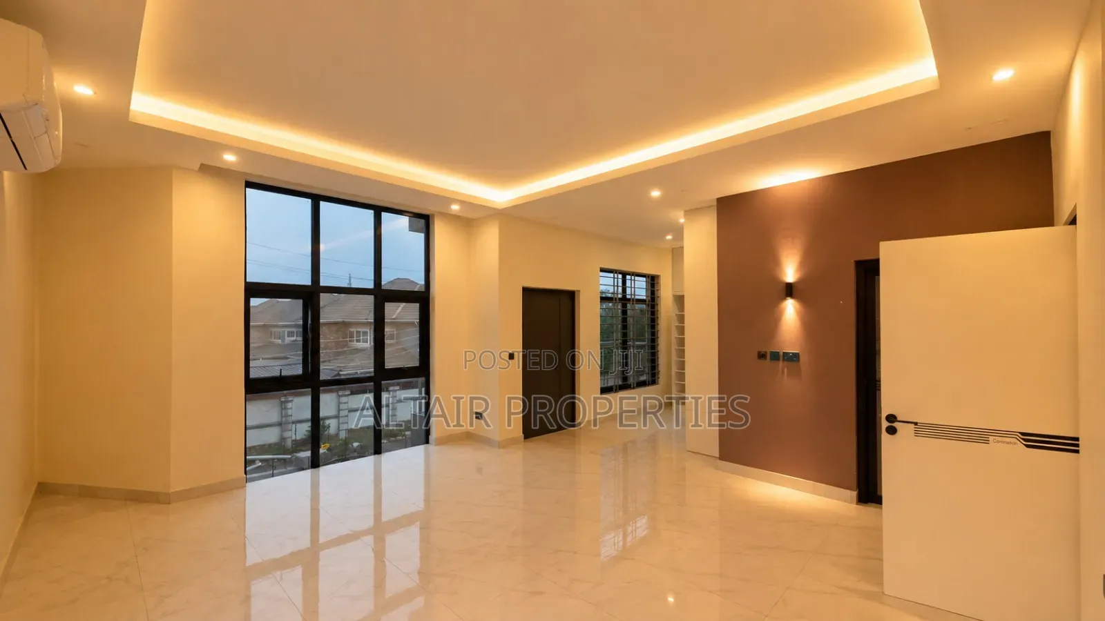 5bdrm House in Accra Metropolitan for sale