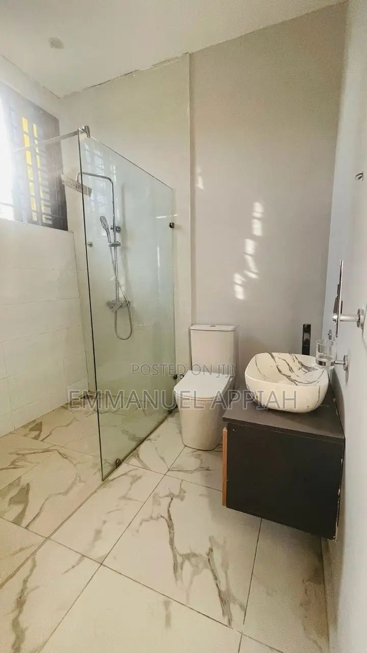 3bdrm House in Ablekuma Odumase for sale