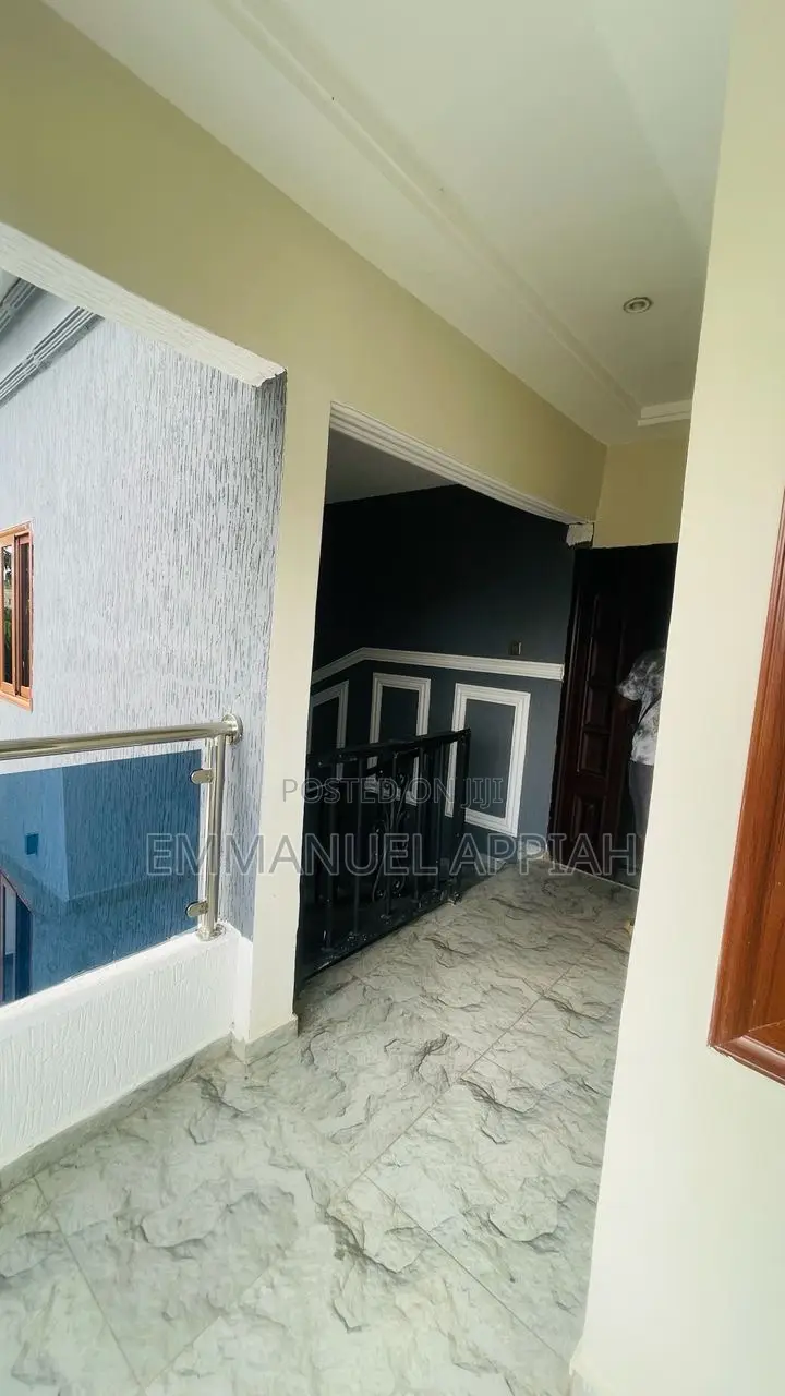 Furnished 6bdrm House in Ablekuma for sale