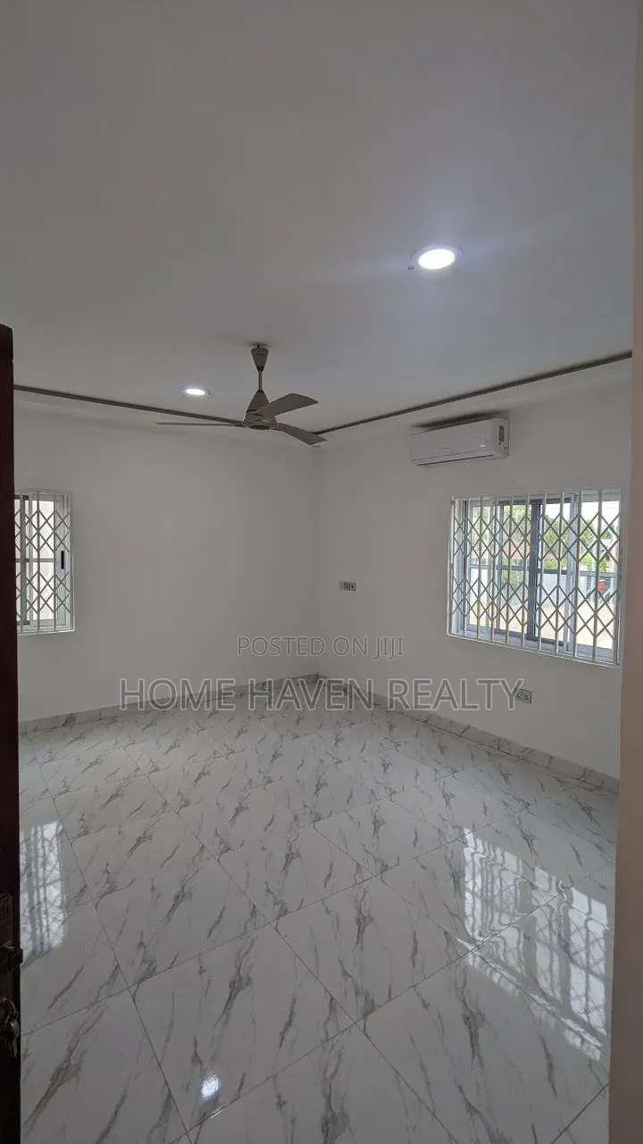 4bdrm House in Atomic Down, Kwabenya for sale