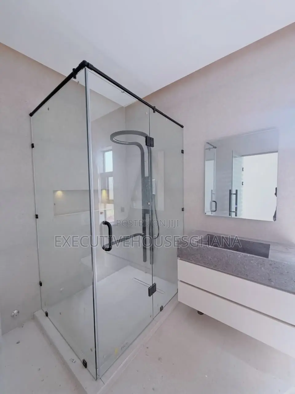 4bdrm House in Executivehousesghana, Tema Metropolitan for sale