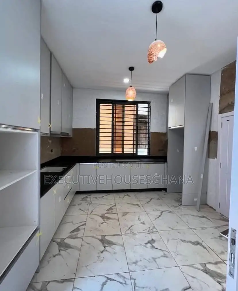 4bdrm House in Executivehousesghana, Achimota for sale