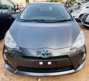 Toyota Aqua 2014 Gray