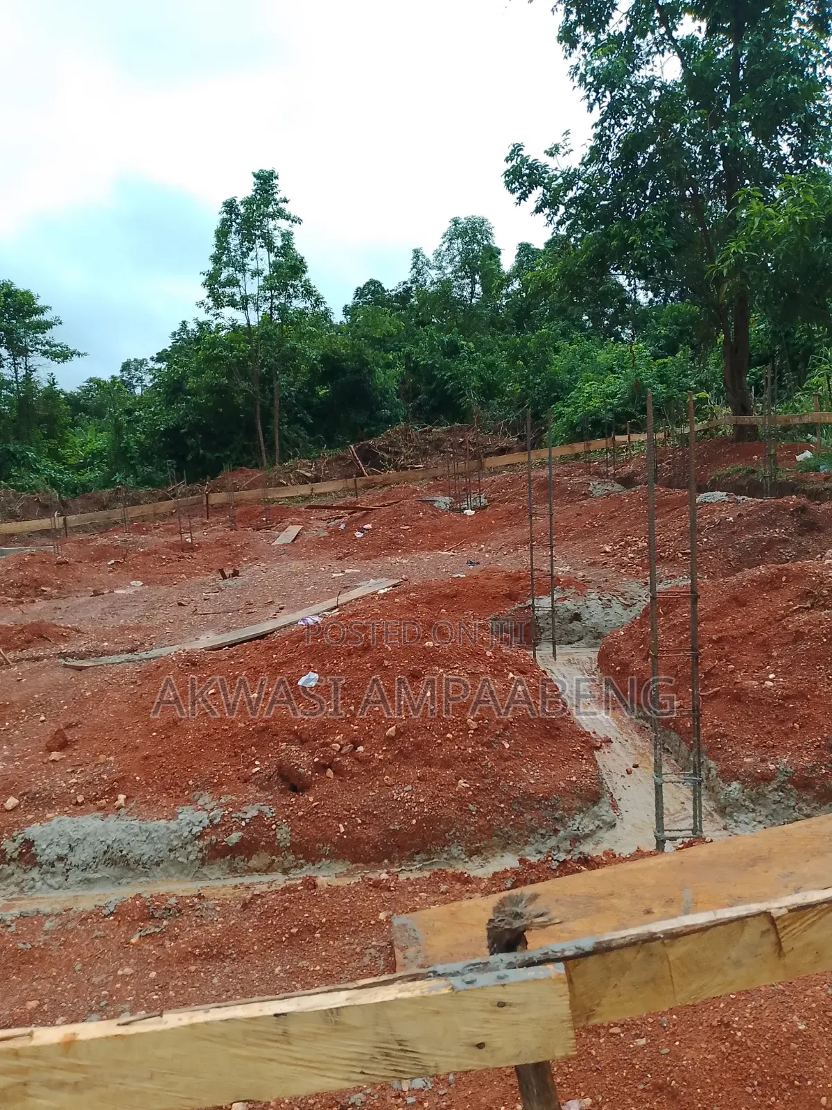 Full Plot at Ejisu Kwaso 100*80 the Plot Is Behind the Foundation