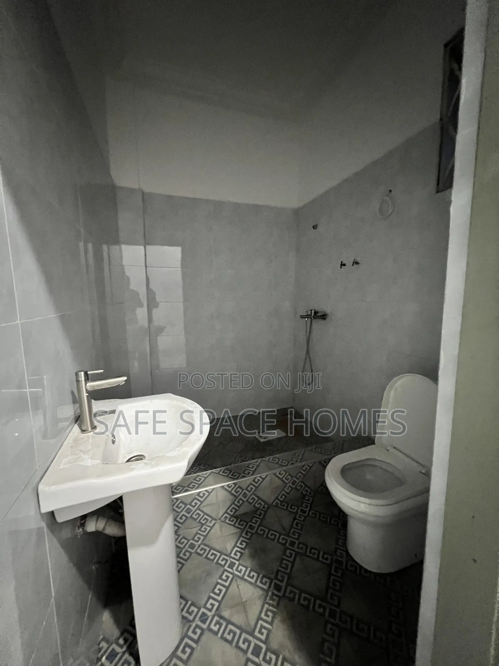2bdrm Apartment in Burma Camp for rent