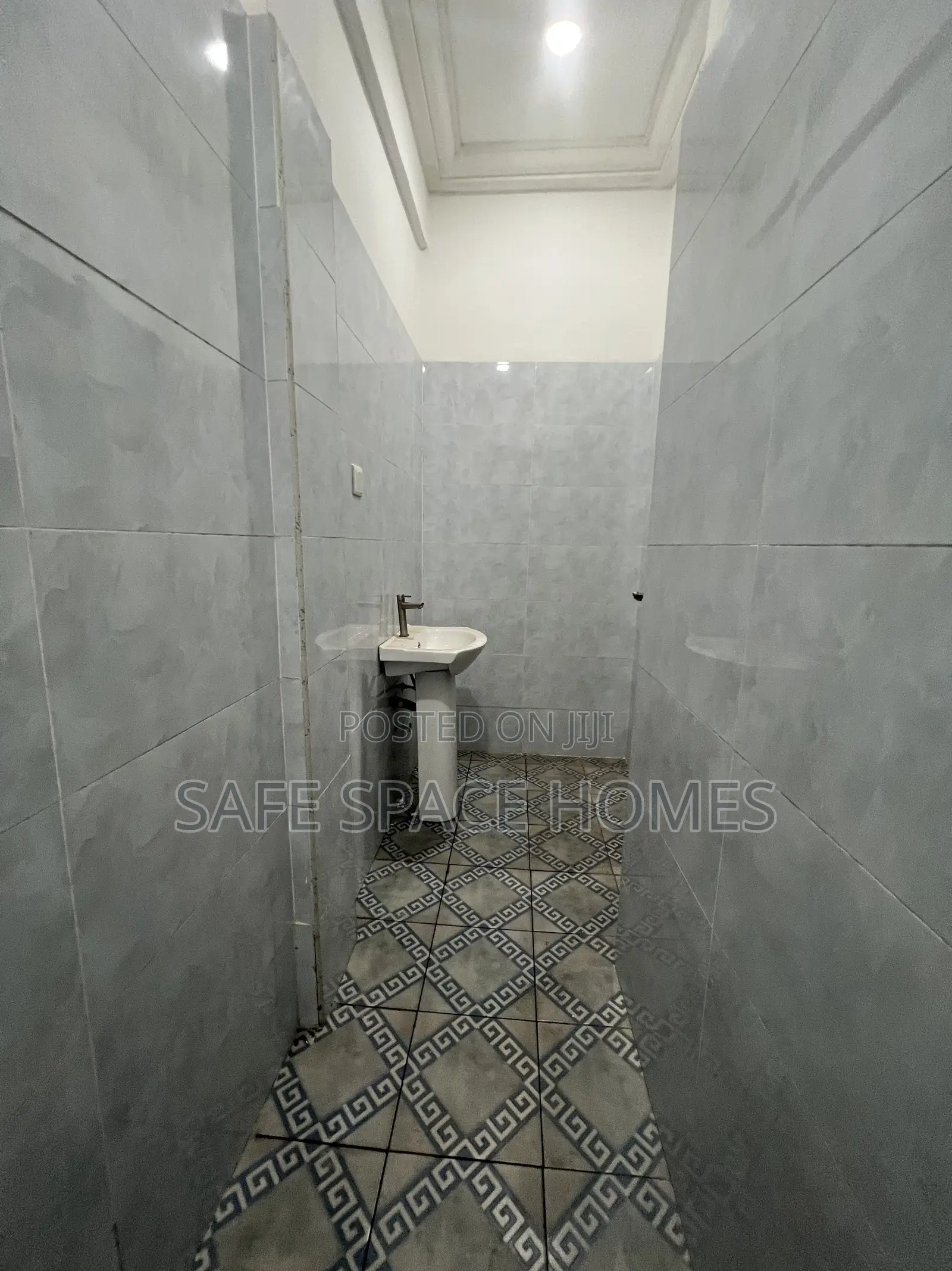 2bdrm Apartment in Burma Camp for rent