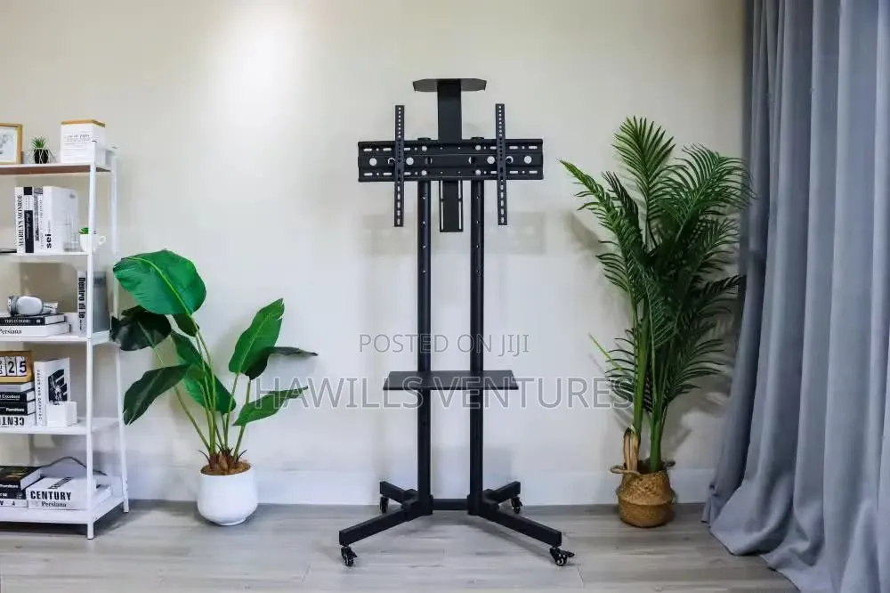 Universal Trolley Designed for Flat Screens From 32- 70 Inches.
