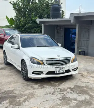 Mercedes-Benz C300 Luxury 4Matic Sedan AWD (3.0L 6cyl 7A) 2010 White