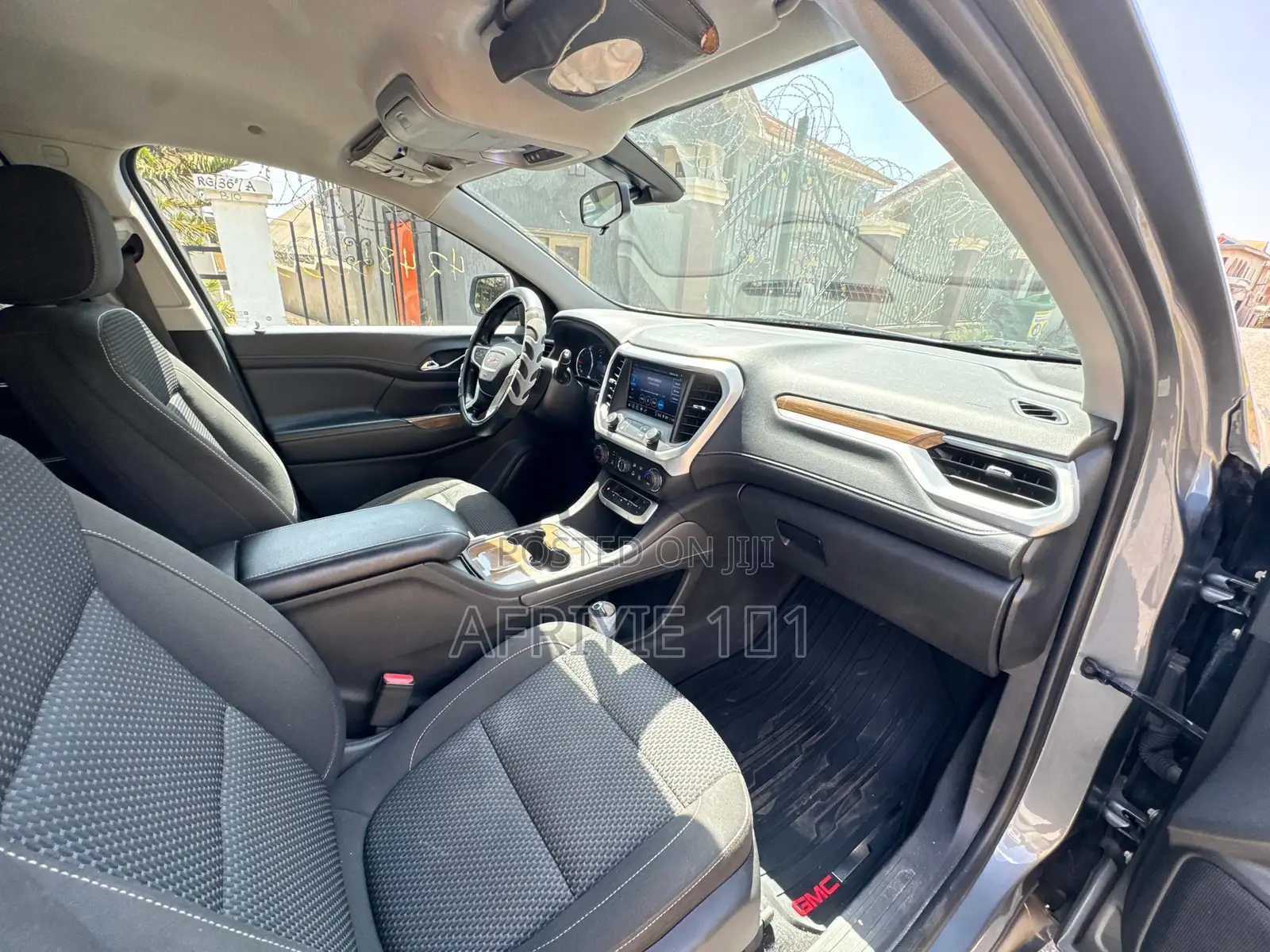 GMC Acadia SLE AWD 2020 Gray