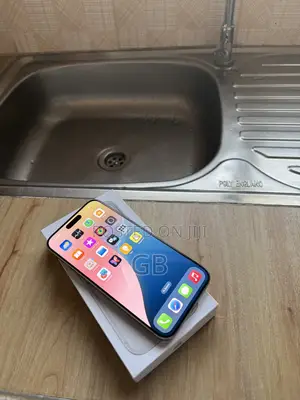 Apple iPhone 15 Pro Max 256 GB Silver