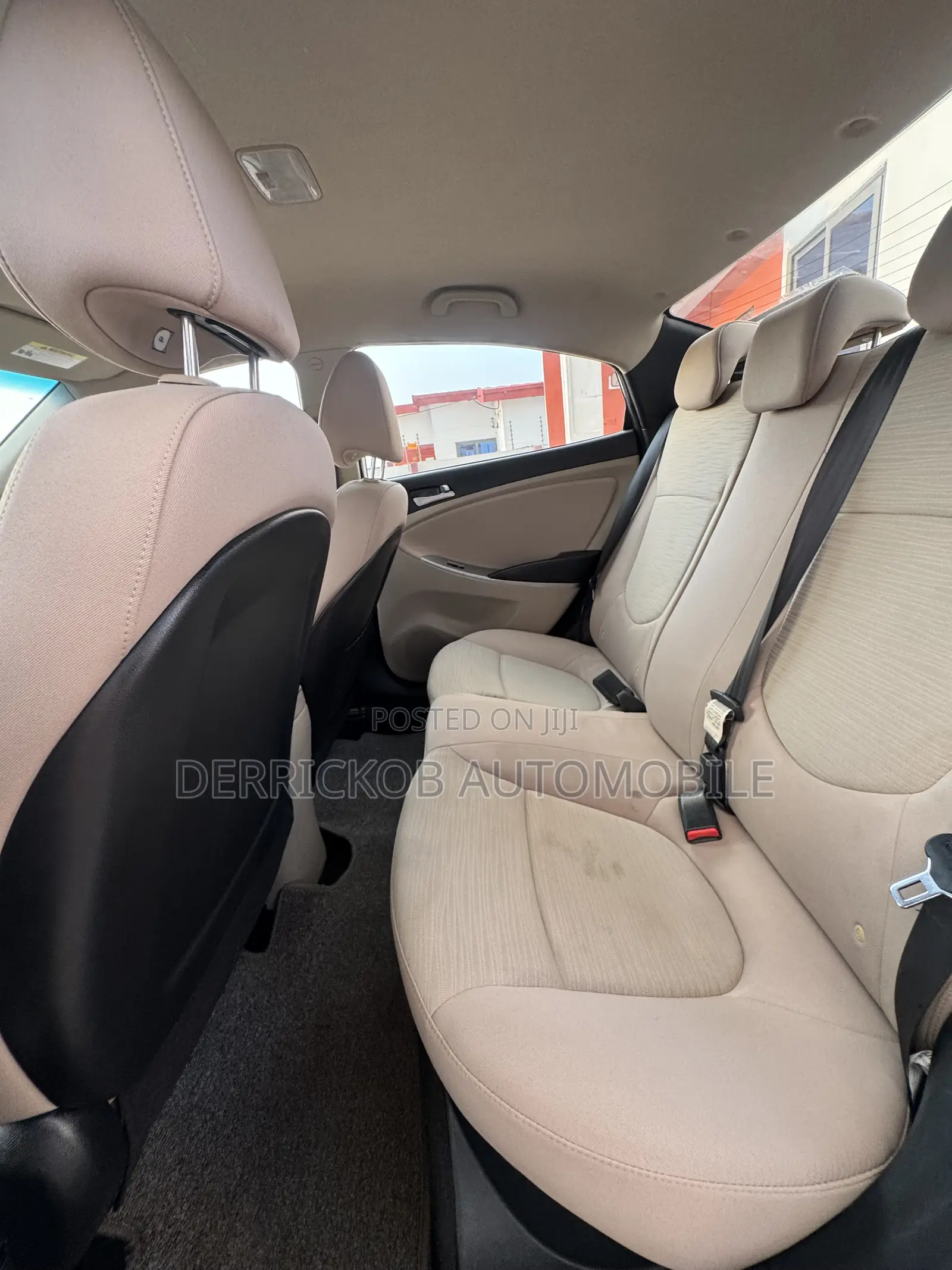 Hyundai Accent SE Sedan 2017 White