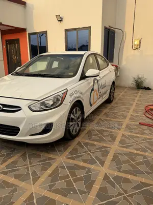 Hyundai Accent SE Sedan 2017 White