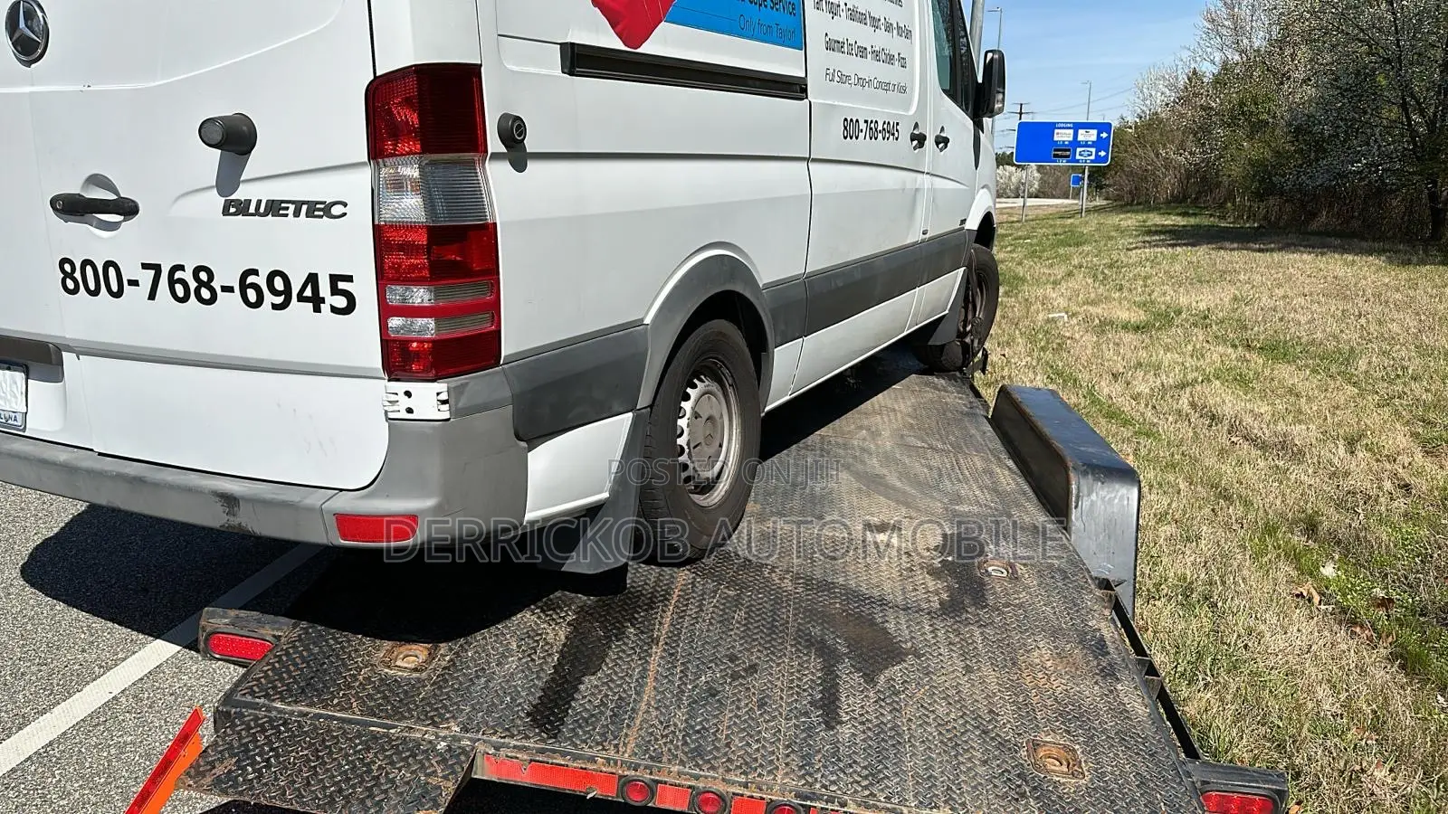 Mercedes-Benz Sprinter 2500 144 Cargo 2011 White