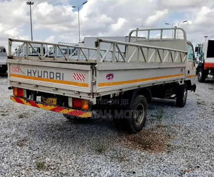 Hyundai Might 2