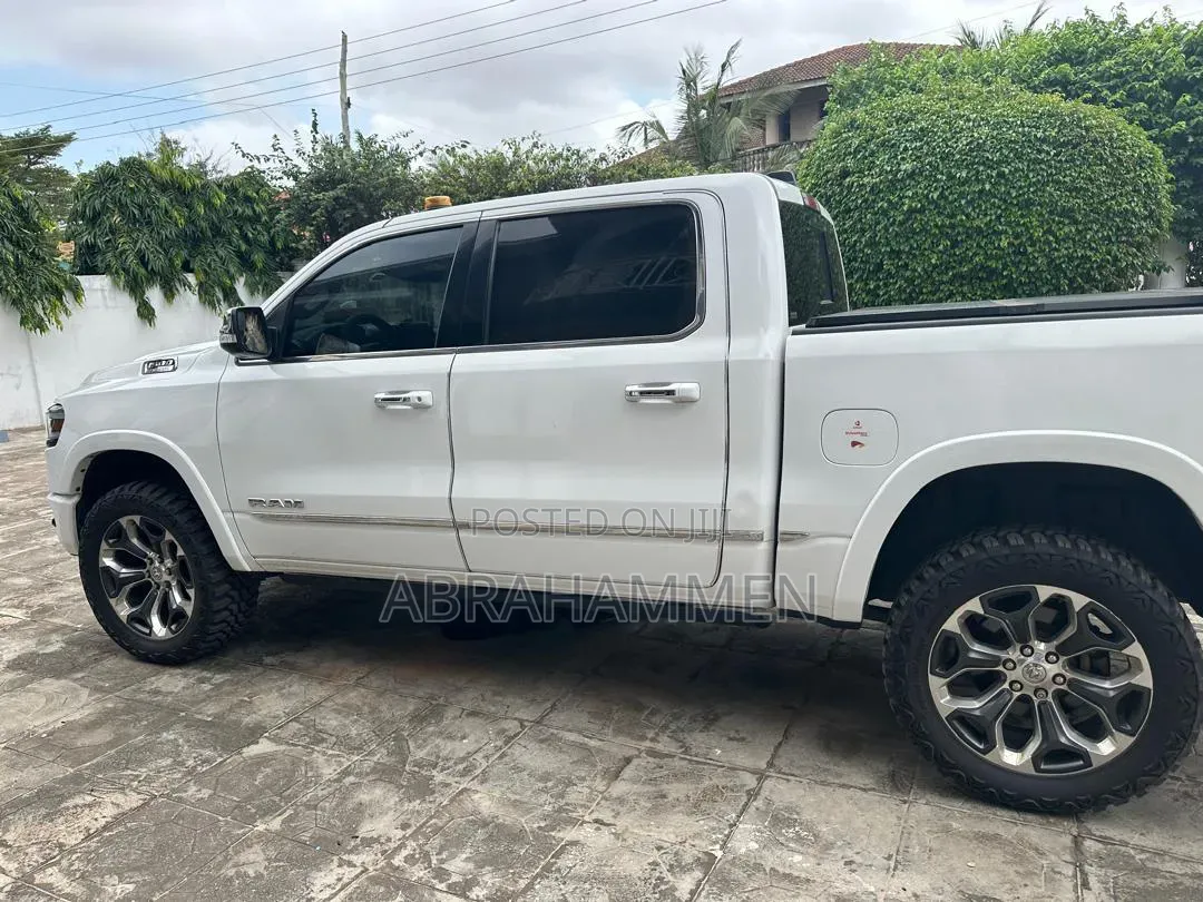 Dodge RAM 2023 White
