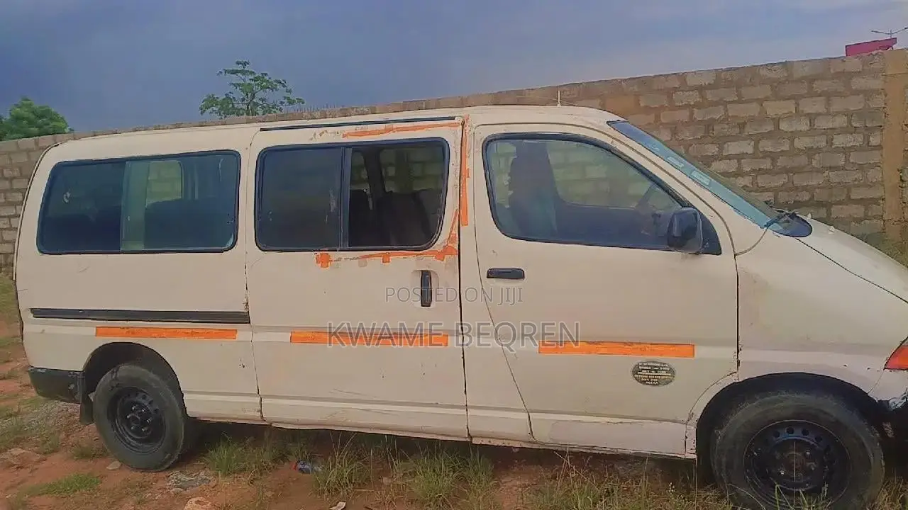 Toyota HiAce 2008 White
