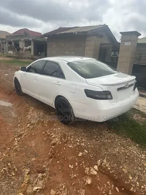 Toyota Camry LE 4dr Sedan (2.5L 4cyl 6AM) 2010 White