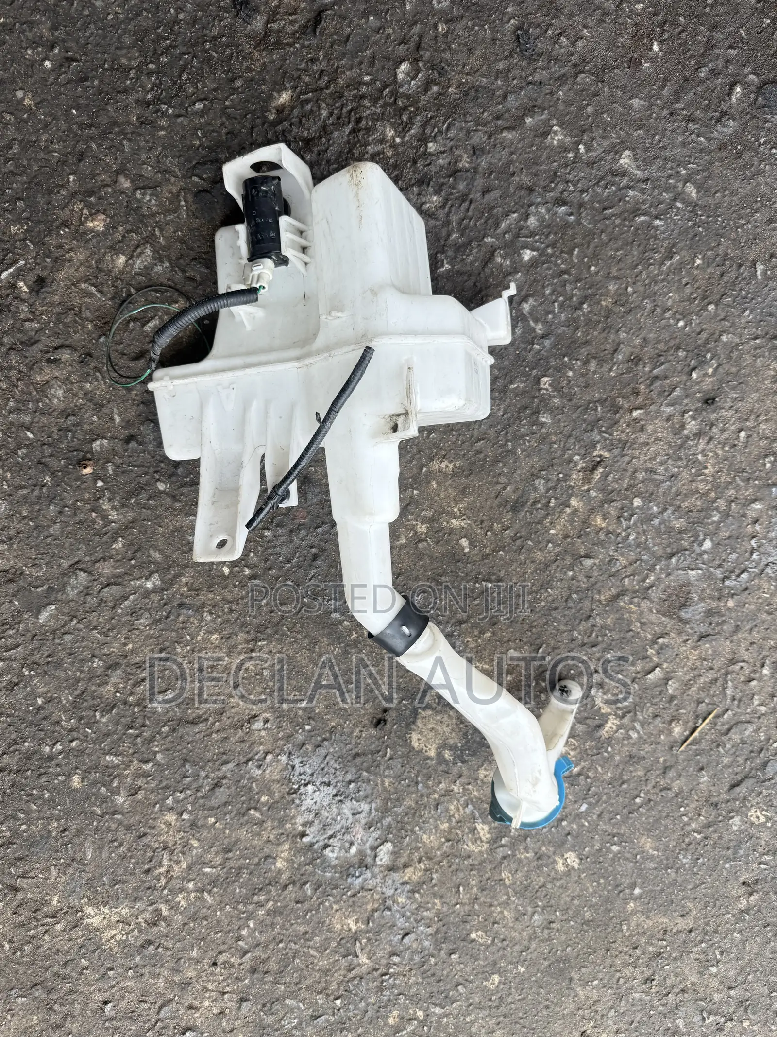 Honda Accord 2018,2019,2020,2021 Wiper Bottle/ Container With Motor