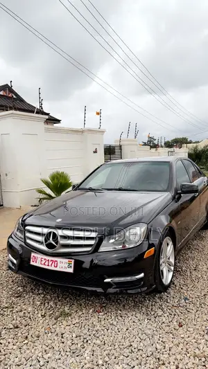 Mercedes-Benz C250 2012 Black