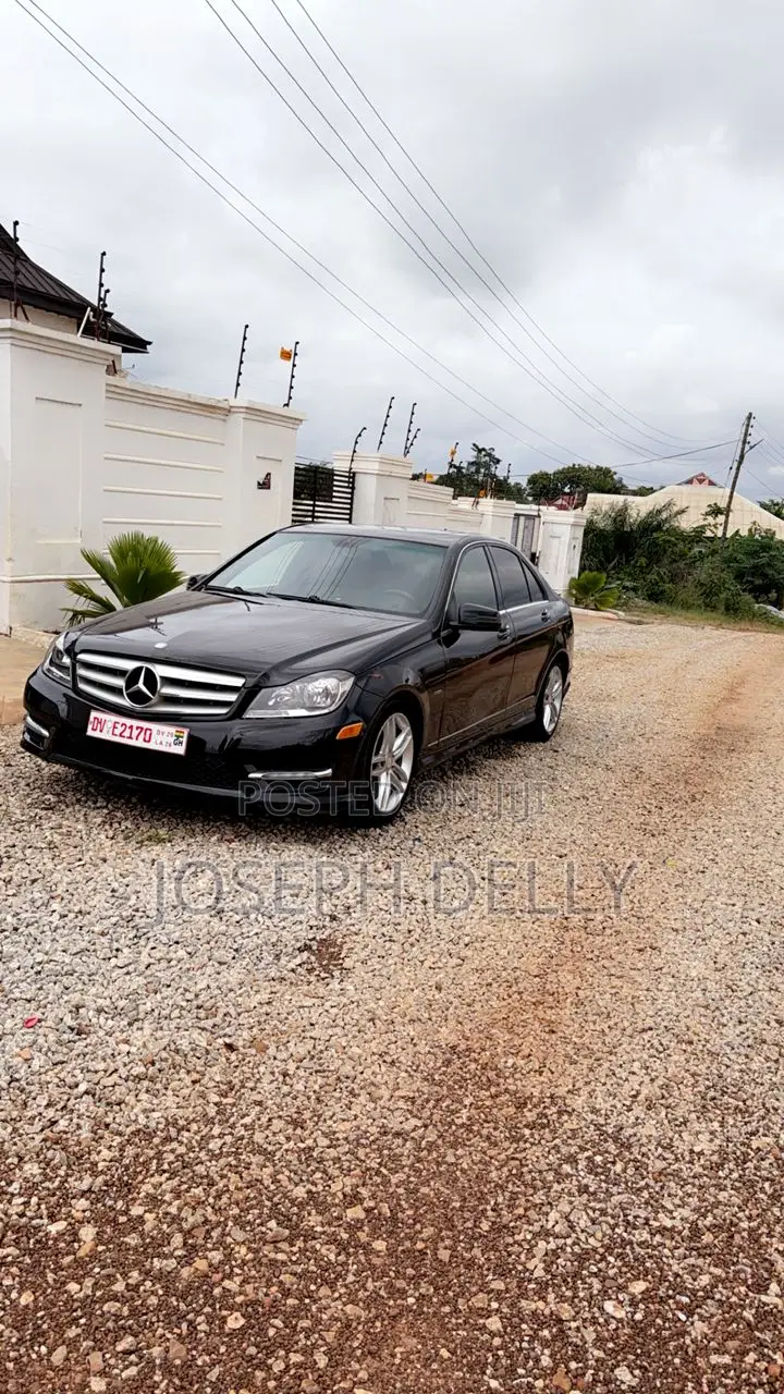 Mercedes-Benz C250 2012 Black