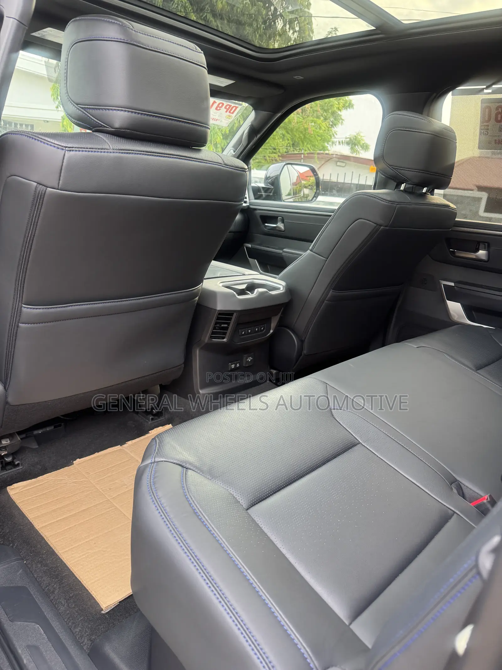 Toyota Tundra Platinum CrewMax 4WD SB w/5.5' Bed 2025 Blue