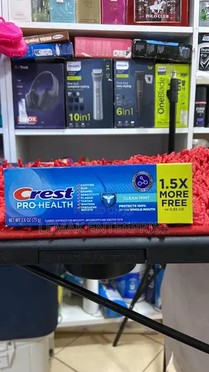 Crest Pro-Health Clean Mint Toothpaste.