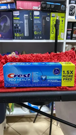 Crest Pro-Health Clean Mint Toothpaste.