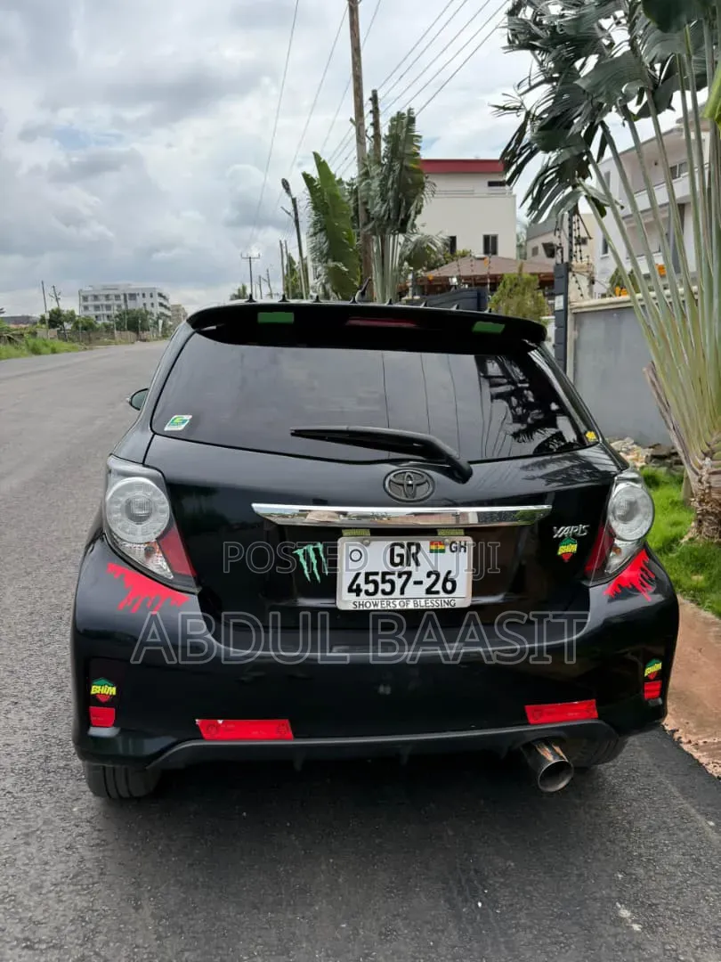 Toyota Yaris 2014 Black
