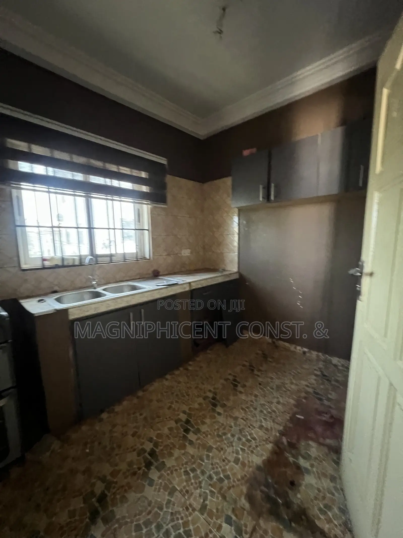 3bdrm Apartment in Lakeside, Ashaley Botwe for rent