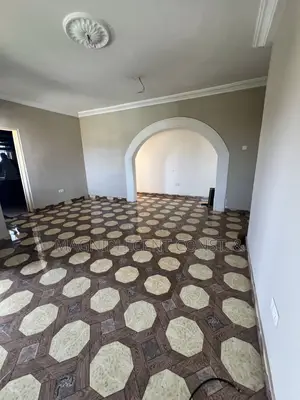 3bdrm Apartment in Lakeside, Ashaley Botwe for rent