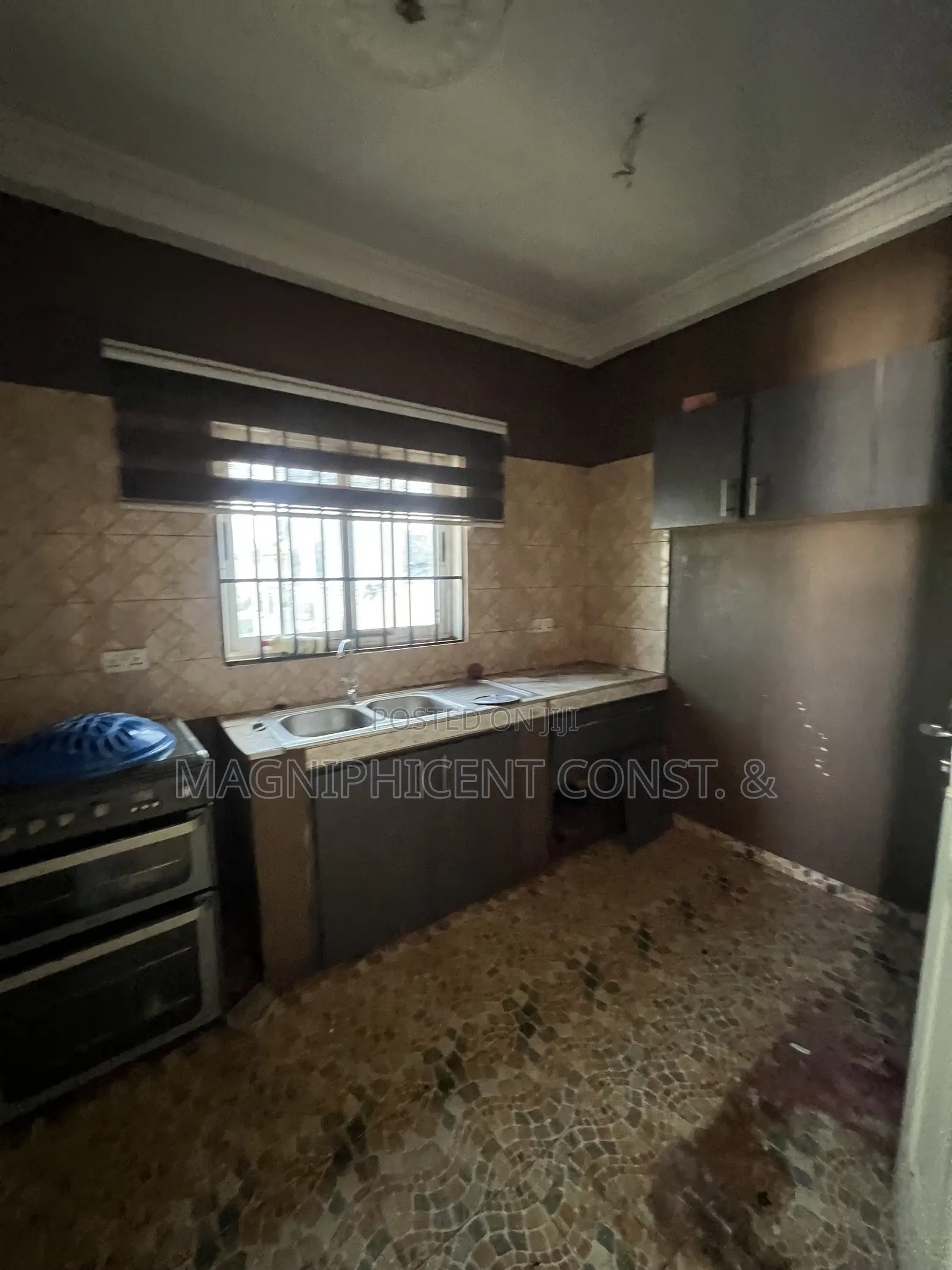 3bdrm Apartment in Lakeside, Ashaley Botwe for rent