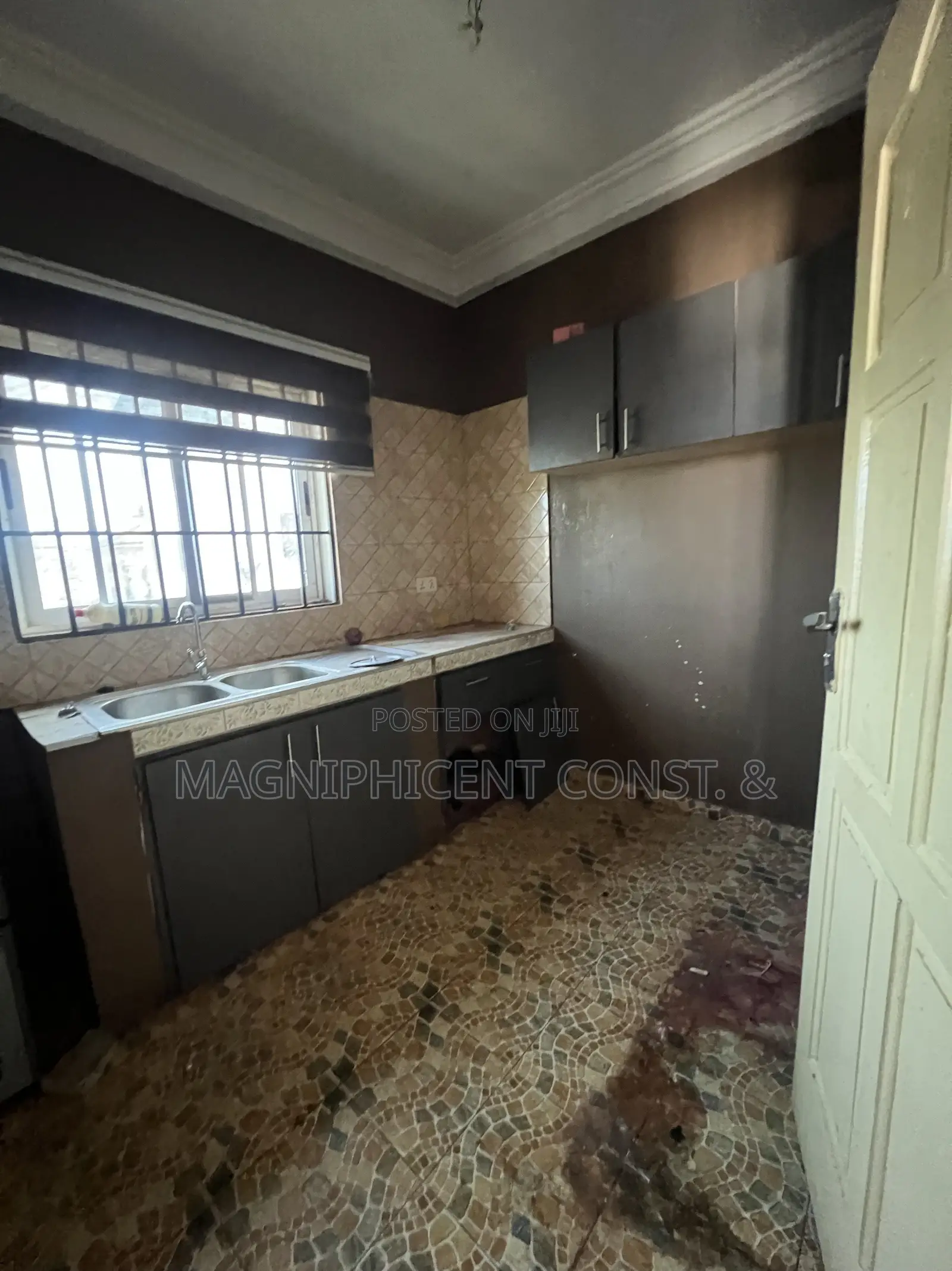 3bdrm Apartment in Lakeside, Ashaley Botwe for rent
