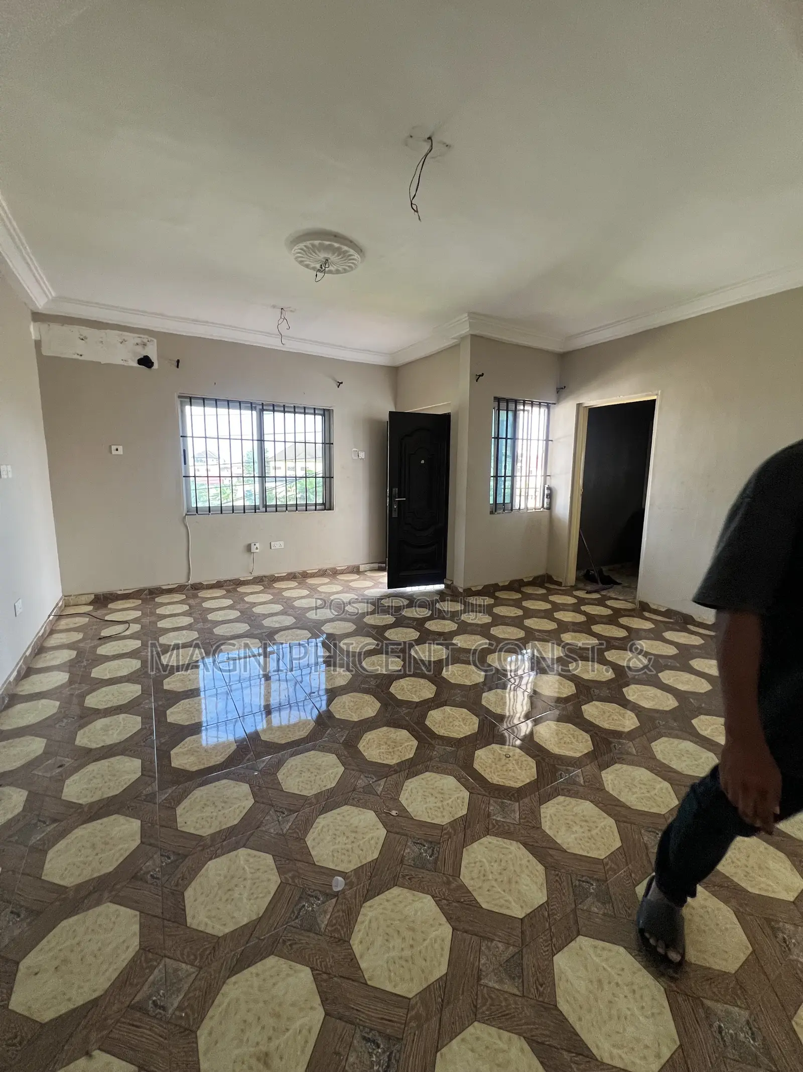 3bdrm Apartment in Lakeside, Ashaley Botwe for rent