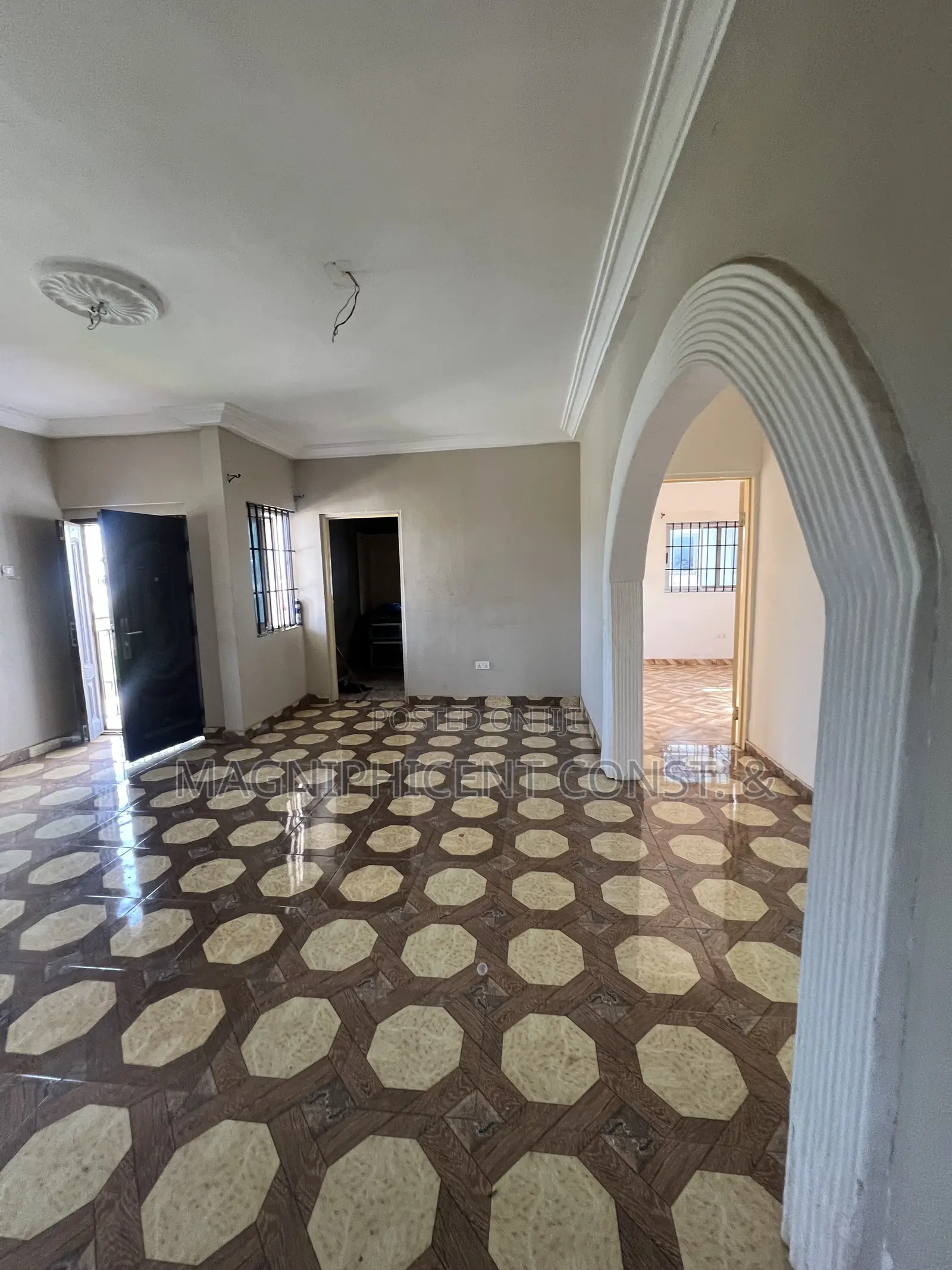 3bdrm Apartment in Lakeside, Ashaley Botwe for rent