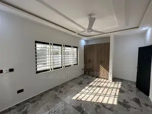 7bdrm House in Kuntuse, Accra Metropolitan for sale
