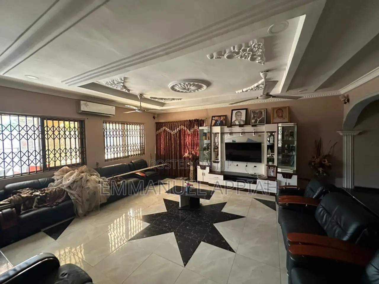 7bdrm House in Kuntuse, Accra Metropolitan for sale