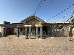 7bdrm House in Kuntuse, Accra Metropolitan for sale