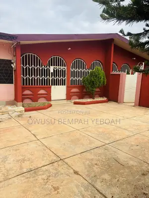3bdrm Duplex in Kofi Foffie Street, Atwima Kwanwoma for rent