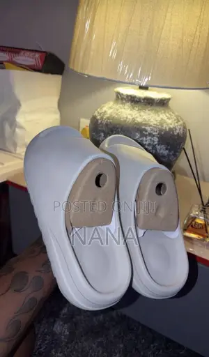 Yeezy Slides