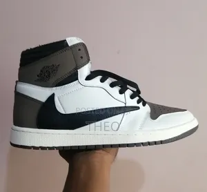 Air Jordan 1 Travis Scott
