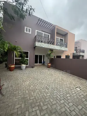 4bdrm Townhouse / Terrace in Airport Residential Area for rent