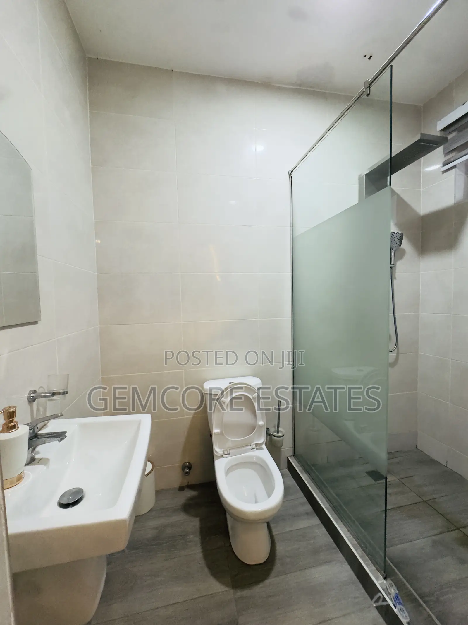 Furnished 4bdrm House in Adjiringanor, Adjiriganor for rent