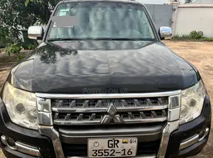Mitsubishi Pajero 2015 Black