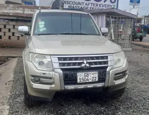 Mitsubishi Pajero V80 3.0 VR-I 2014 Gray